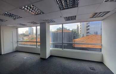 Imagem: O depósito possui 2 Vagas na garagem e 41m² de Área e está