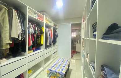 Imagem 13: Sobrado com 2 Apartamentos total de 6 Quartos no Centro de Guaratuba