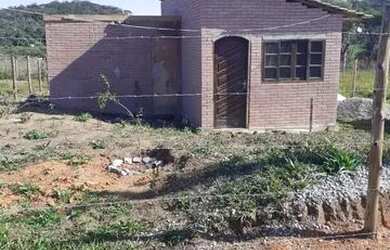 Imagem 3: Casa em Araruama. 330m² de Área, 4 Vagas na garageme2 Dormitórios