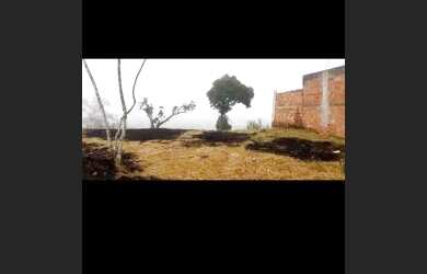 Imagem: O terreno possui 250m² de Área e está localizado em Porto