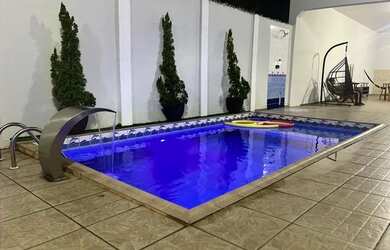 Imagem: A casa está localizado em Vila Lúcia, Poá para temporada