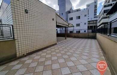 Imagem: O apartamento na cobertura possui 4 Dormitórios, 2 Banheiros