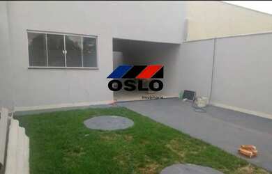 Imagem: A casa possui 2 Dormitórios, 2 Banheiros, 3 Vagas na garagem