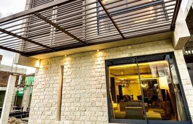 Imagem: A casa em condomínio possui 3 Dormitórios, 2 Vagas na garagem