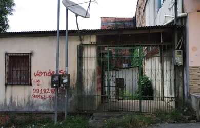 Imagem: A casa possui 2 Dormitórios, 2 Banheiros e 1 Vaga na garagem