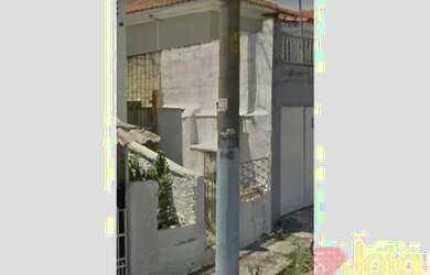 Imagem: A casa possui 1 Dormitório, 1 Banheiro, 35m² de Área e está