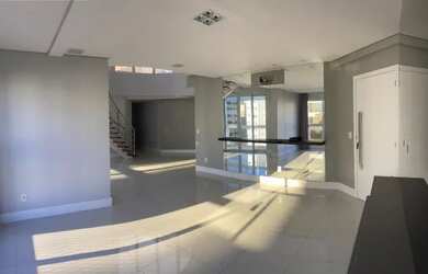 Imagem: O apartamento na cobertura possui 4 Dormitórios, 5 Banheiros