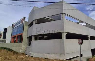 Imagem: O depósito possui 5 Vagas na garagem, 725m² de Área e está