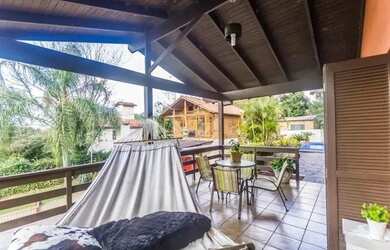 Imagem 6: CASA DE 2 DORMITÓRIOS, PISCINA, CHURRASQUEIRA E 2 VAGAS DE GARAGEM NO...