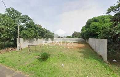 Imagem: O terreno possui 427m² de Área e está localizado em Yolanda