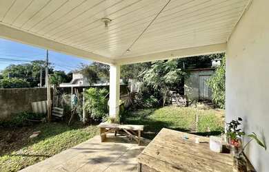 Imagem 8: Casa com 3 dormitórios e amplo terreno no bairro Tomazetti