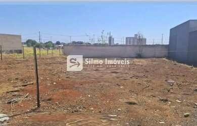 Imagem: O terreno possui 250m² de Área e está localizado em Loteamento