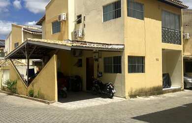 Imagem: A casa em condomínio possui 4 Dormitórios, 4 Banheiros, 2