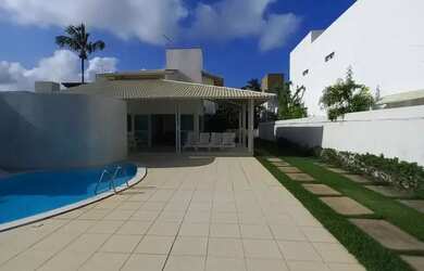 Imagem: A casa em condomínio possui 4 Dormitórios, 5 Banheiros, 5