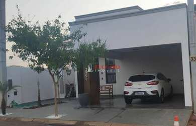 Imagem: A casa em condomínio possui 3 Dormitórios, 2 Banheiros, 2