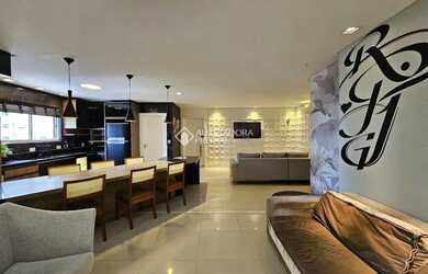 Imagem: O apartamento possui 3 Dormitórios, 1 Banheiro, 2 Vagas na