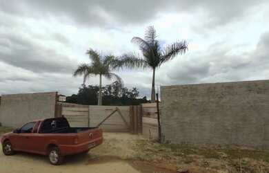 Imagem: A chácara possui 1.000m² de Área e está localizado em Caguassu