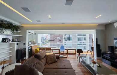 Imagem: O apartamento possui 1 Dormitório, 1 Banheiro, 1 Vaga na garagem