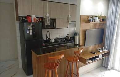 Imagem: O apartamento possui 2 Dormitórios, 1 Banheiro, 1 Vaga na garagem