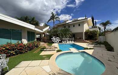 Imagem: A casa em condomínio possui 3 Dormitórios, 1 Banheiro, 4 Vagas