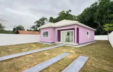 Imagem: A casa possui 2 Dormitórios, 2 Banheiros, 1 Vaga na garagem