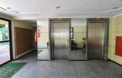 Imagem: O apartamento possui 3 Dormitórios, 3 Banheiros, 2 Vagas na