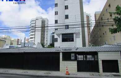 Imagem: O apartamento possui 3 Dormitórios, 5 Banheiros, 2 Vagas na