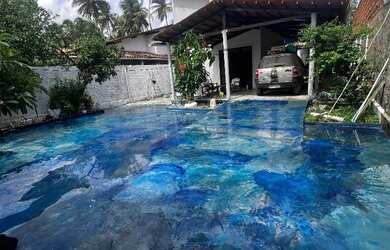 Imagem: A casa possui 2 Dormitórios, 2 Banheiros, 4 Vagas na garagem