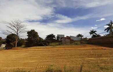 Imagem: O terreno possui 400m² de Área e está localizado em Setor
