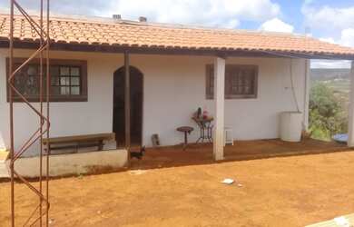 Imagem: O terreno possui 1.500m² de Área e está localizado em Centro