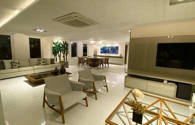 Imagem 9: CASA DE LUXO, MURO Alto!