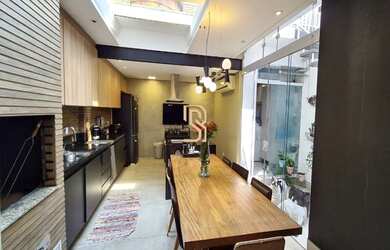 Imagem: O apartamento possui 2 Dormitórios, 3 Banheiros, 2 Vagas na