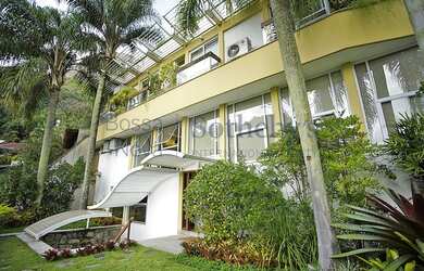 Imagem: A casa em condomínio possui 3 Dormitórios, 5 Banheiros, 3