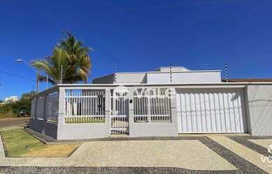 Imagem: A casa em condomínio possui 3 Dormitórios, 3 Banheiros, 4