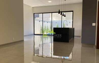 Imagem 3: Maravilhosa casa no figeira 2,3dmts suite 4 vagas