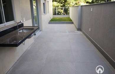 Imagem: O apartamento possui 2 Dormitórios, 1 Banheiro, 2 Vagas na