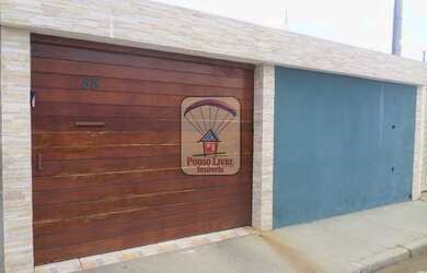 Imagem: A casa à venda possui 3 Dormitórios, 2 Banheiros, 3 Vagas