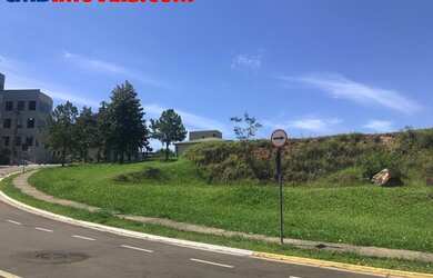 Imagem: O terreno à venda possui 860m² de Área e está localizado