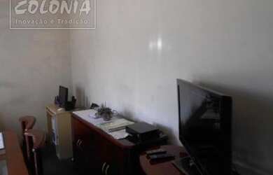 Imagem: A casa possui 2 Dormitórios, 1 Banheiro, 3 Vagas na garagem