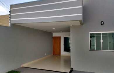 Imagem: A casa possui 4 Dormitórios, 2 Banheiros e 2 Vagas na garagem