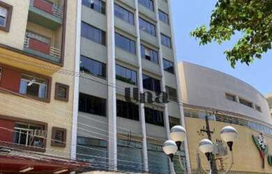 Imagem: O depósito possui 1 Vaga na garagem, 300m² de Área e está