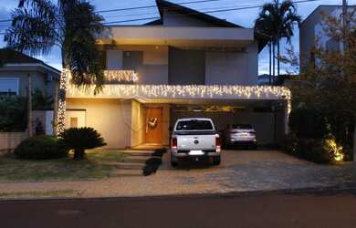 Imagem: A casa em condomínio possui 3 Dormitórios, 5 Banheiros, 4