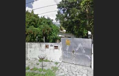 Imagem: O terreno possui 700m² de Área e está localizado em Altiplano