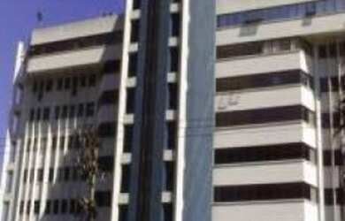 Imagem: O depósito possui 2 Vagas na garagem, 171m² de Área e está