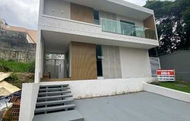 Imagem: A casa em condomínio possui 5 Dormitórios, 5 Banheiros, 2