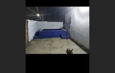 Imagem: A casa possui 2 Dormitórios, 1 Banheiro e está localizado