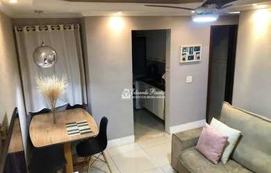 Imagem: O apartamento possui 2 Dormitórios, 1 Banheiro, 1 Vaga na garagem