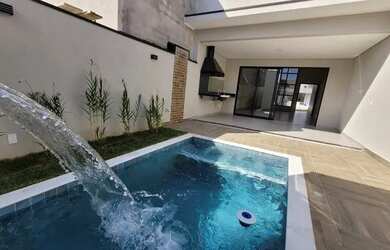 Imagem: A casa em condomínio possui 3 Dormitórios, 4 Banheiros, 4