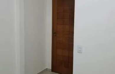 Imagem: A casa possui 2 Dormitórios, 1 Banheiro, 80m² de Área e