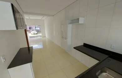 Imagem: A casa em condomínio possui 2 Dormitórios, 2 Banheiros, 2